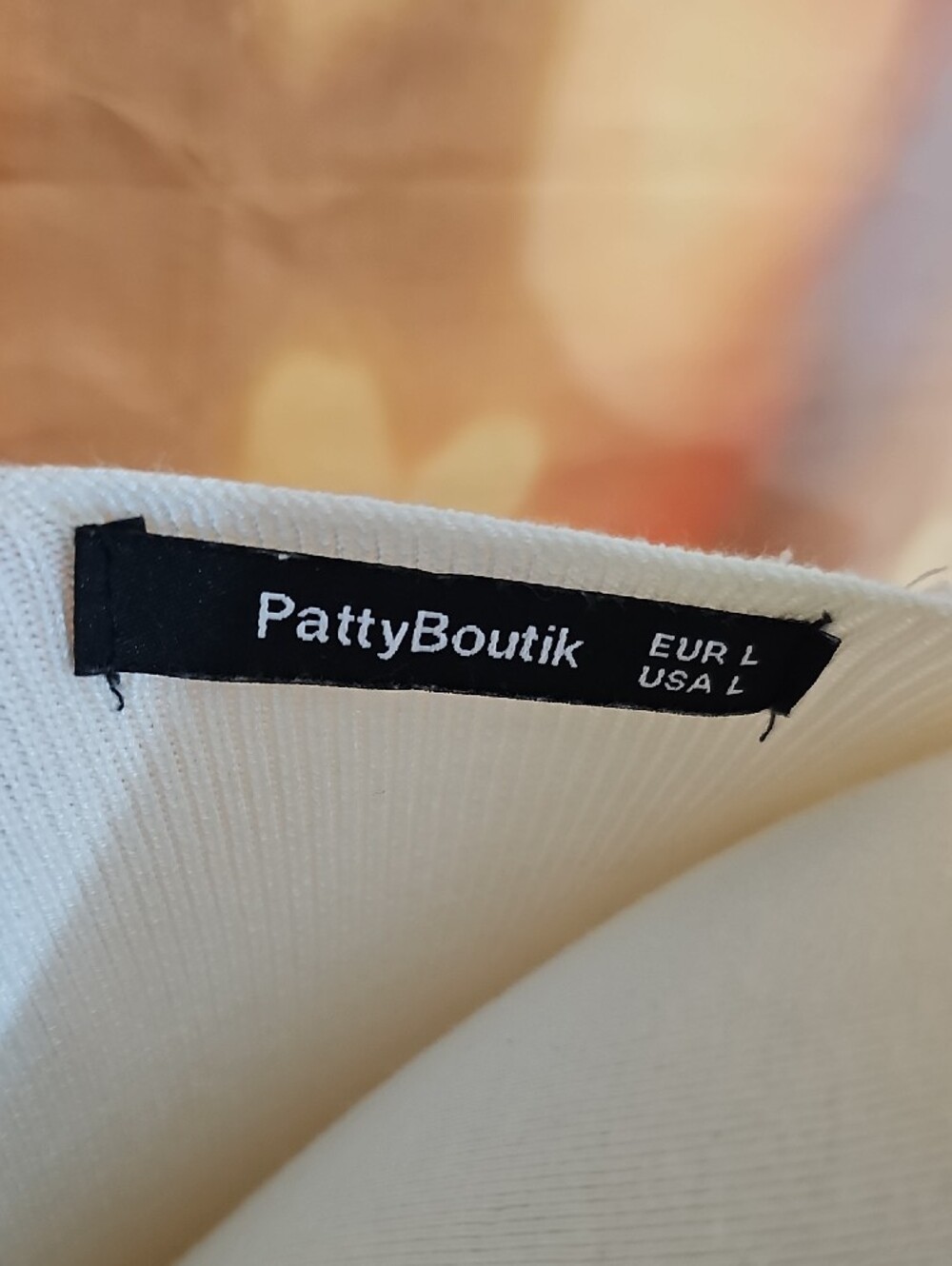 PattyBoutik White Sleeveless V-Neck Tie-Waist Tank Top - Picture 2 of 12
